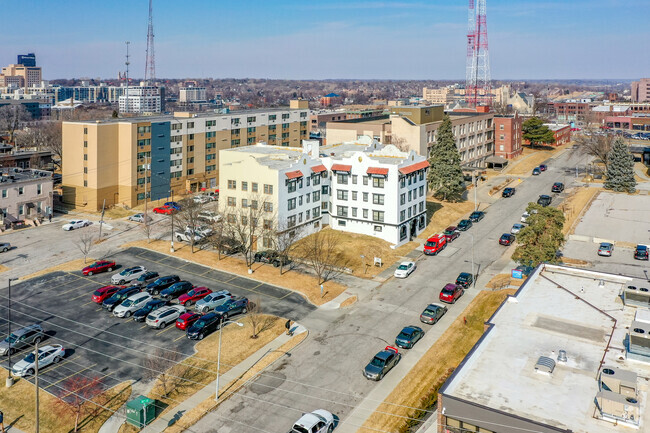 Building Photo - Jackson Tower