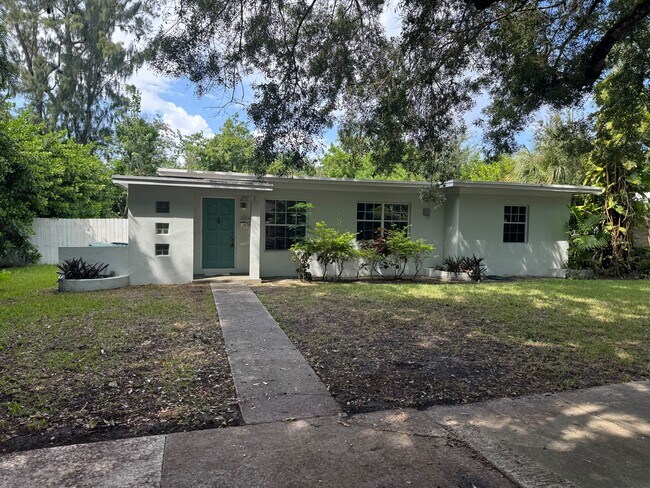 Foto del edificio - 5765 SW 48th St