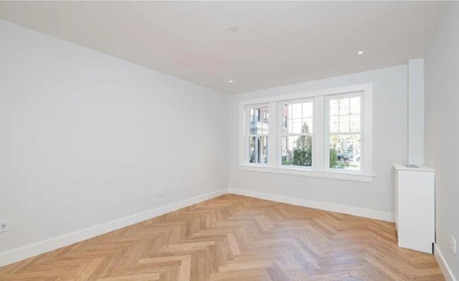 Photo - 3 Forest St Apartment