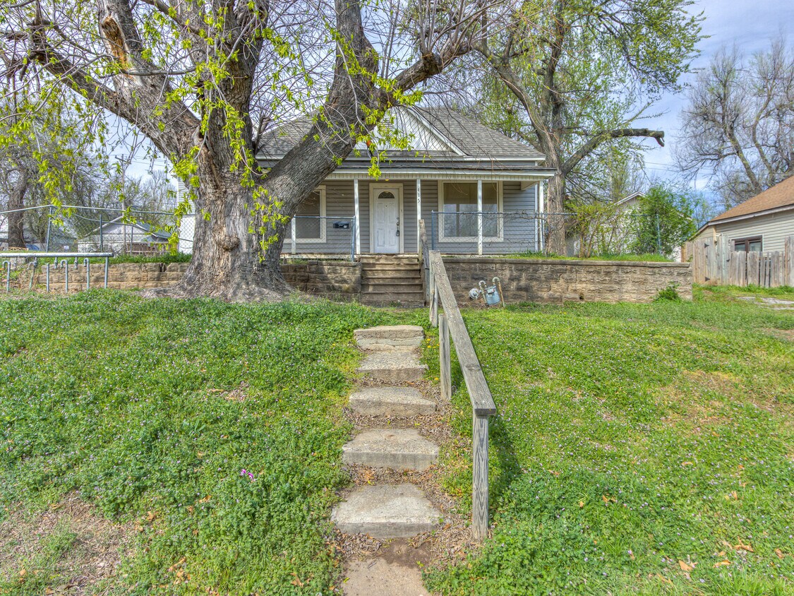 415 N Barker Ave, El Reno, OK 73036 House Rental in El Reno, OK