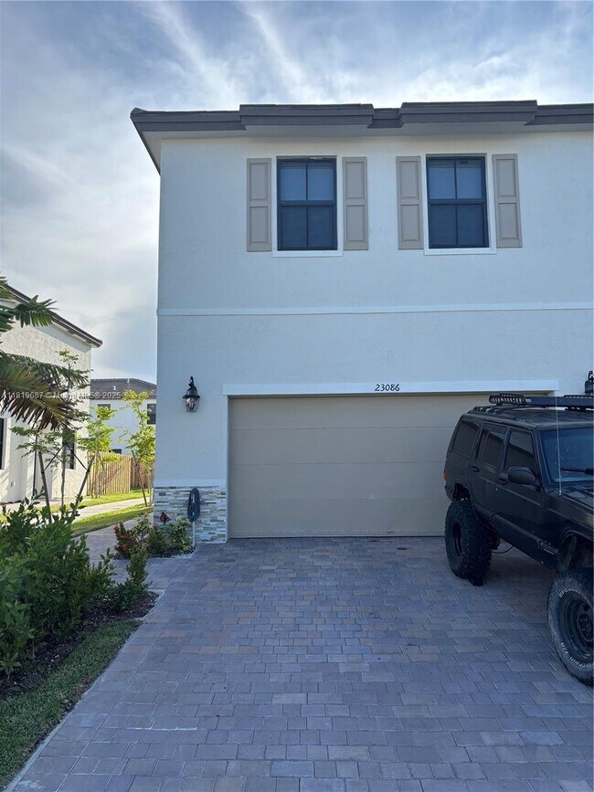 Building Photo - 23086 SW 130th Ave