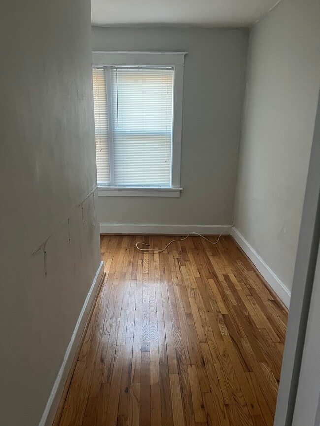 Building Photo - 1229 Claytonia Ter