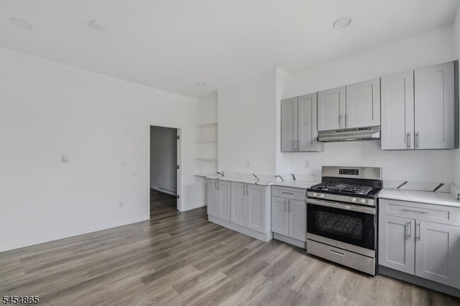 Building Photo - 76-78 Market Street Unit 5
