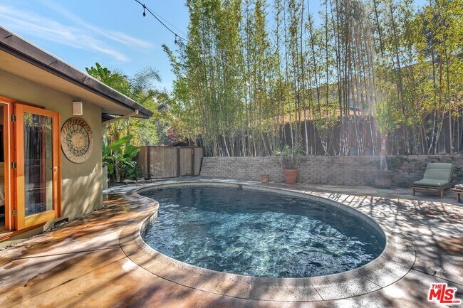 Foto del edificio - 15511 Woodcrest Dr