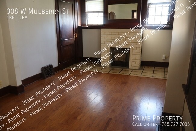 Building Photo - 308 W Mulberry St
