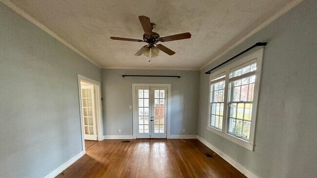 Foto del edificio - 2331 40th St