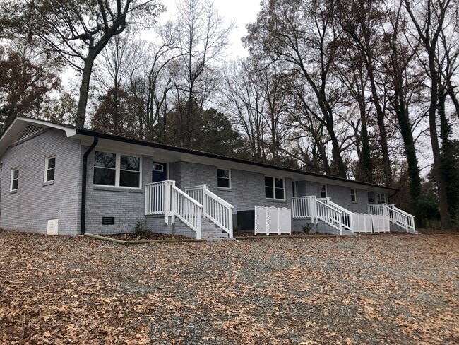 Oak Trail Apartments - Oak Trail Apartments