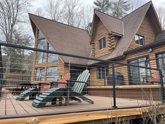 Building Photo - 178 Twin Lakes Rd