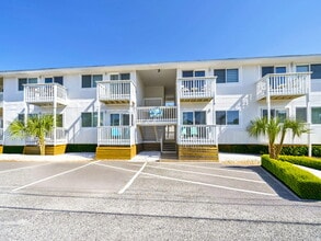 Building Photo - 445 Gulf Shore Dr
