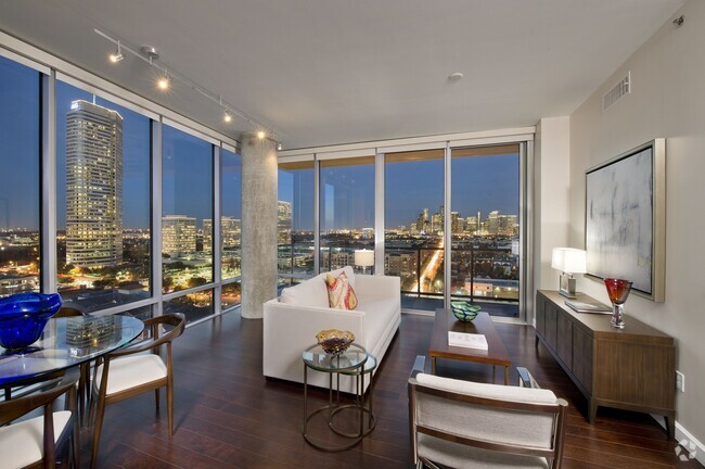 Stunning residences with gorgeous views. - The Sovereign at Regent Square