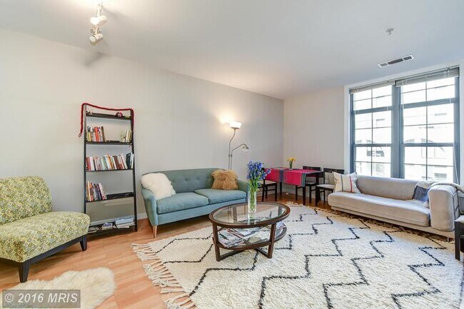 Foto del edificio - Westend/Georgetown One Bedroom, One Bath i...