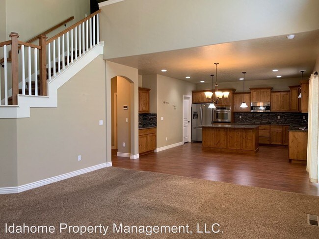Foto del edificio - 4 br, 2.5 bath House - 4868 W Rosslare Dr