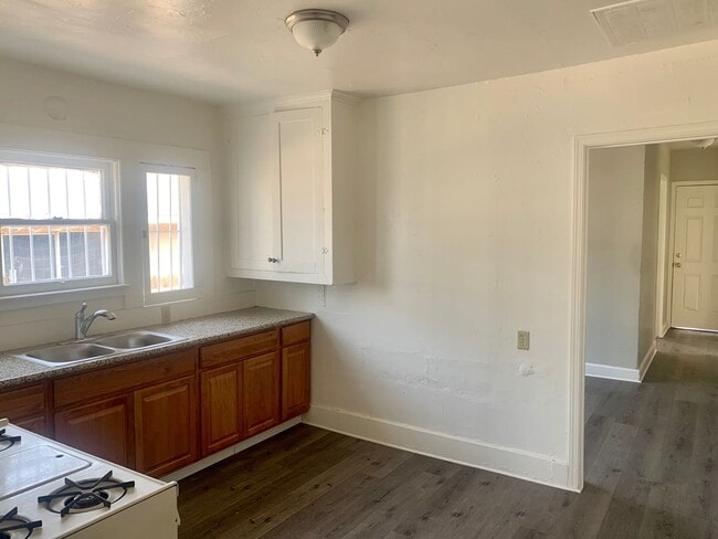 Foto del edificio - Remodeled 3/1