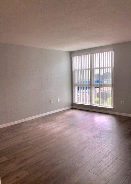 Foto del edificio - 4700 Ocean Beach Blvd