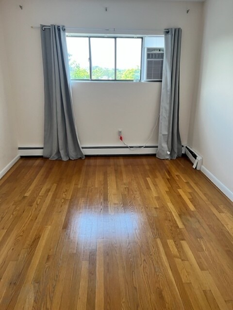 Foto del edificio - 1643 Cambridge St