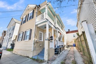 Building Photo - 107 Line St