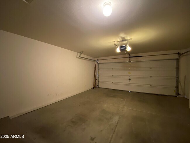 Foto del edificio - 22250 W Twilight Trail