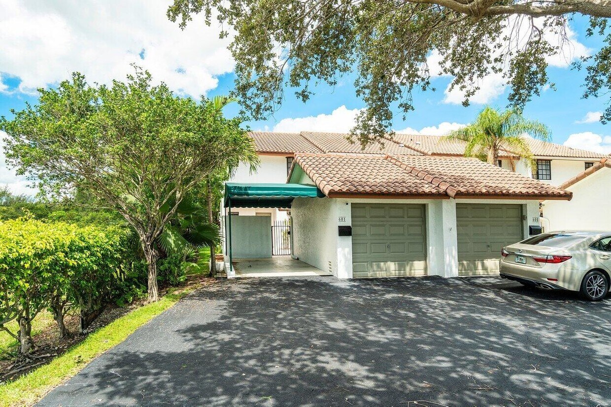 Foto principal - 601 NE 19th Ave