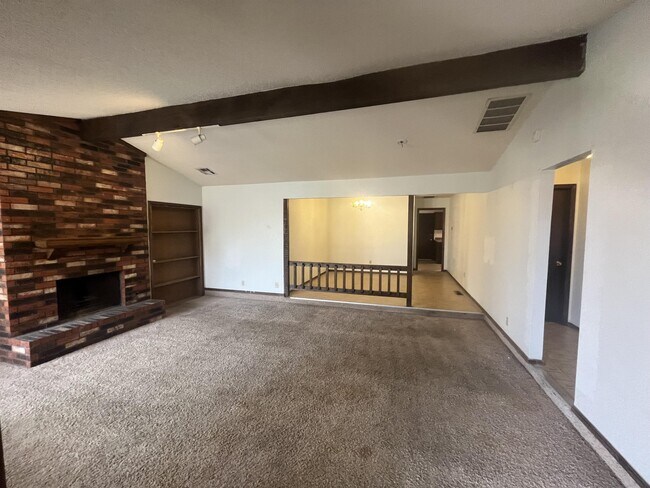 Foto del edificio - 7312 Kings Manor Ct