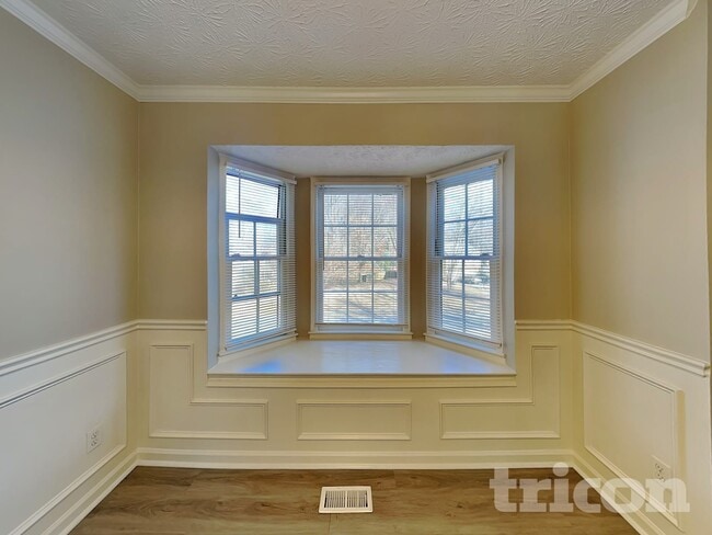 Building Photo - 2709 Braemore Pl