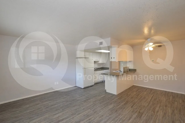 Foto del edificio - 3004 E Waltann Ln