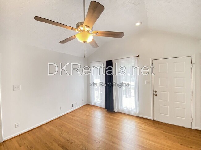 Foto del edificio - 2397 Old Peachtree Rd NW