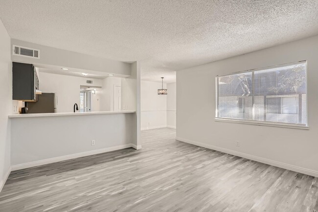Building Photo - 4364 Tara Ave
