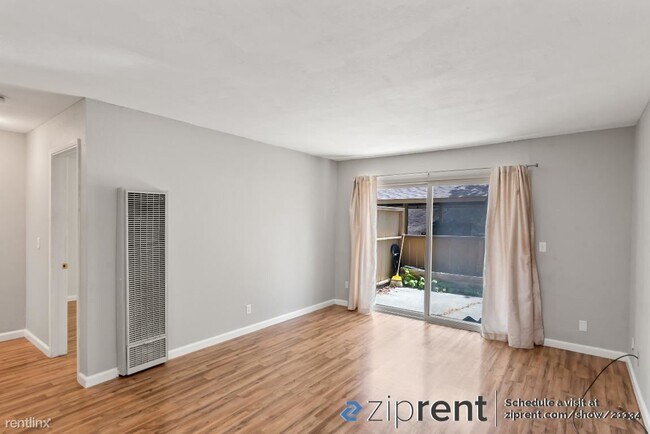 Foto del edificio - 1 br, 1 bath Condo - 5319 Ridgeview Circle...
