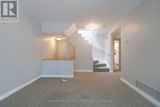 Photo du bâtiment - 1422 Bayview Ave