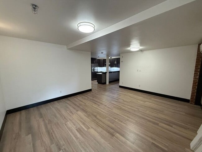 Foto del edificio - 160 Liberty St NE