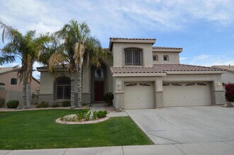 Building Photo - 642 W Raven Dr