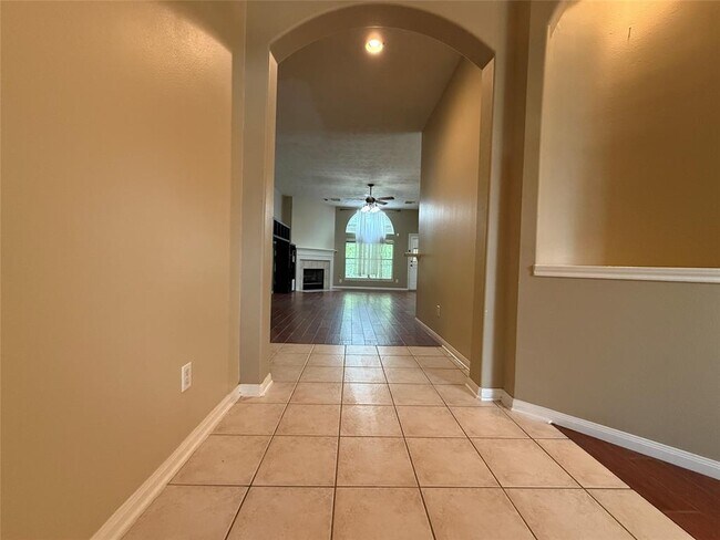 Foto del edificio - 13815 Pickford Knolls Dr