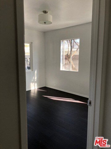 Foto del edificio - 719 N Formosa Ave