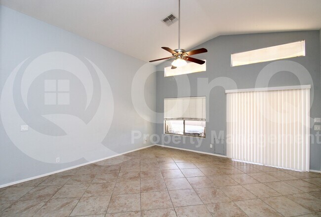 Building Photo - 511 E Pinto Dr