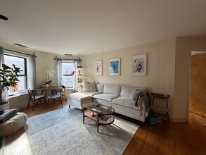 Building Photo - 103 Gainsborough St