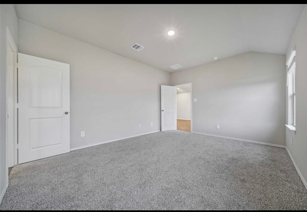 Building Photo - 40643 Creekside Blf Trl