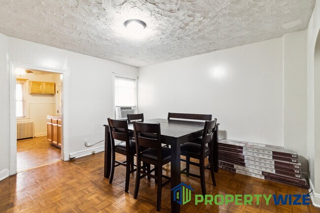 Building Photo - 3319 Elbert St