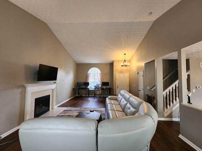 Building Photo - 118 Harvard Loop