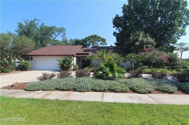 Foto principal - 3 br, 2 bath House - 4303 Middle Lake Dr