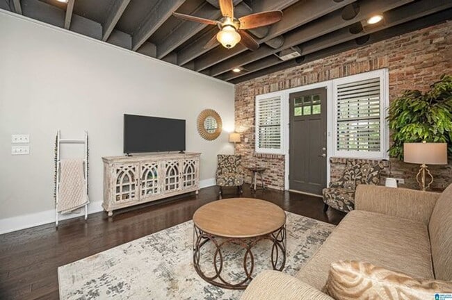 Building Photo - Fabulous 3/3 Townhouse in Edenton
