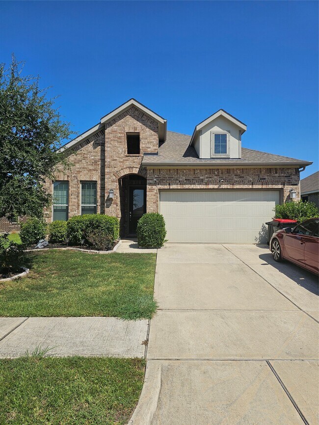 Foto del edificio - 8411 Hunters Cliff Dr