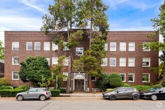 Building Photo - 321 Boylston Ave E