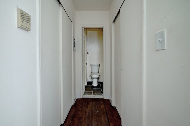 Building Photo - 22 Cottage St