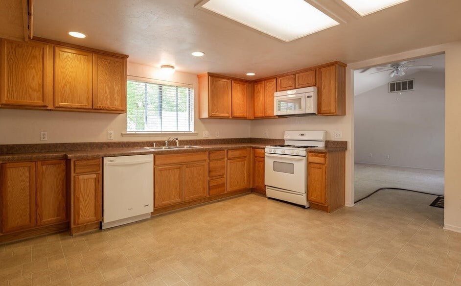 Foto del edificio - 3578 Pine St