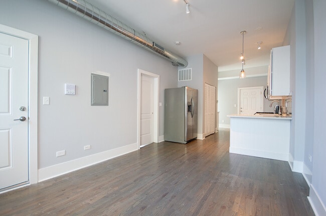 Building Photo - 1726 W 21st St