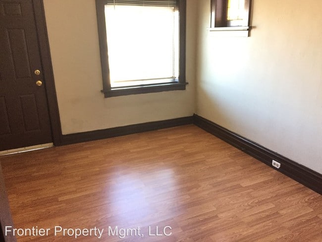 Building Photo - 4000-4002 Keokuk St