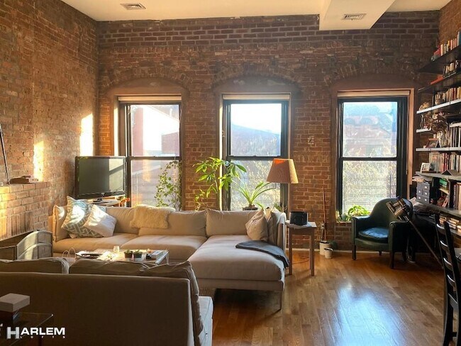 Foto del edificio - 246 W 132nd St