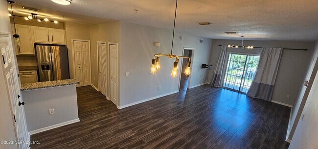 Foto del edificio - 4935 Islamorada Ln