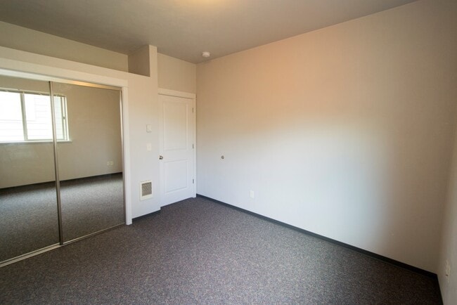 Foto del edificio - The Hood