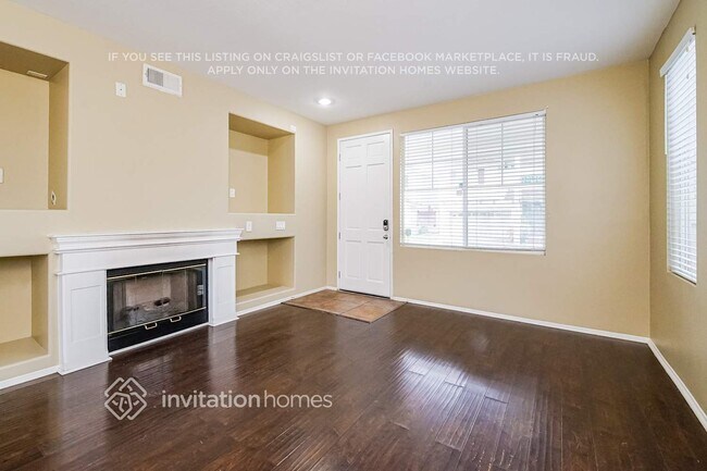 Foto del edificio - 7215 Blossom Ct